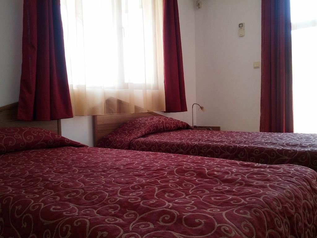 Byala Perla Family Hotel Kamer foto