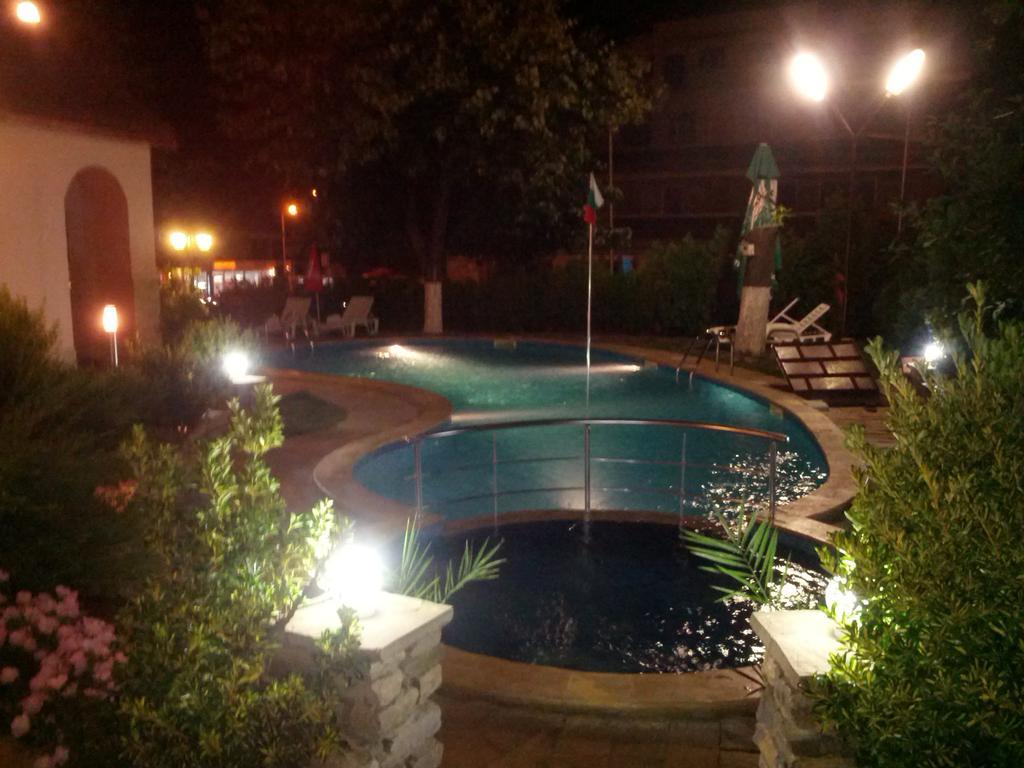 Byala Perla Family Hotel Buitenkant foto